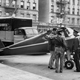 La avioneta del primer vuelo de Fitzpatrick con las alas desacopladas para su transporte. Imagen: John Muravcki/The New York Times (1956)